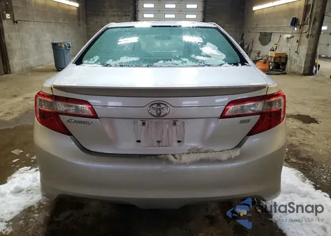 2012 Toyota Camry Base z USA, uszkodzony, nr VIN 4T1BF1FK5CU081012